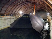 Nejtajn�j�� lo� USA je na prodej v aukci, kupec ji mus� se�rotovat.
