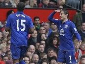 EVERTON SE NEVZDAL. Nikica Jelavič (vpravo) dal na stadionu Manchesteru United EVERTON SE NEVZDAL. Nikica Jelavič (vpravo) dal na stadionu Manchesteru United