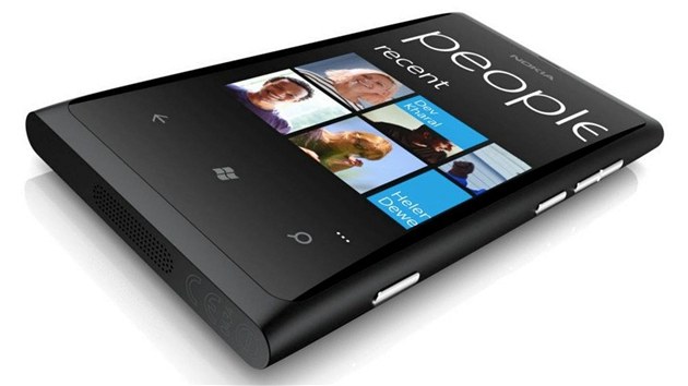 Nokia za�to�ila na konkurenci nejen sv�mi Windows Phone smartphony ale i patenty.