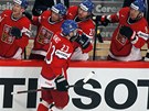 VYD�EN� V�HRA. �e�t� hokejist� sice slavili v �vodn�m duelu mistrovstv� sv�ta