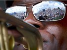 Trumpetista Brice Miller p�edvádí spolu s Mahogany Brass Band sv�j um na...