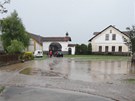 De��ov� voda a bahno z pol� zaplavily Sov�tice na Kr�lov�hradecku (3. kv�tna