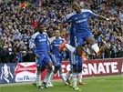 RYZ� RADOST. �to�n�k Didier Drogba z Chelsea se raduje ze vst�elen�ho g�lu.