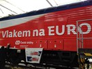 U� JEN DOLADIT DETAILY. Speci�ln� polep lokomotivy na fotbalov� EURO 2012 je