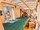 Domek stojí kolem 200 dolarů. Domek stojí kolem 200 dolarů.