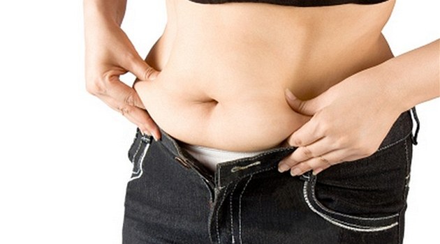 Postava tr�p� v�t�inu �ech�, tumescentn� liposukce ji vymodeluje snadno! 