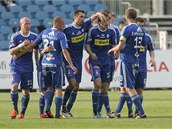 OLOMOUCKÁ RADOST. Fotbalisté Olomouce se radují ze vstřeleného gólu.
