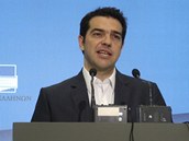 ��f Koalice radik�ln� levice (SYRIZA) Alexis Tsipras p�i projevu v at�nsk�m