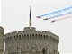 Britsk� kr�lovna Al�b�ta II. sledovala na hrad� ve Windsoru velkou vojenskou...