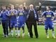 Olomou�t� fotbalist� po posledn�m z�pase v sezon� d�kuj� fanou�k�m. S nimi se