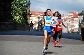 Centrem metropole prob�hl tradi�n� mezin�rodn� maraton