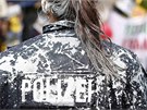 Podle agentury AFP zatkla policie p�ibli�n� tucet nejvzpurn�j��ch demonstrant�....