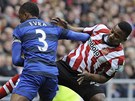 NA M�� ZAPOME�. Patrice Evra, obr�nce Manchesteru United, odstavuje od m��e