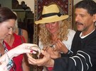 Vendula Au� Svobodov� na trhu v marock�m Agadiru