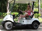 Golfov� voz�k, kter� moder�torka Martina Gavriely vyu��vala k�j�zd� v�r�mci