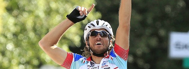 ITALSK� SEN. Roberto Ferrari, kter� zavinil hromadn� p�d ve 3. etap�