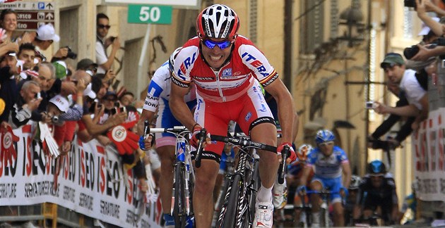 C�LOV� ROVINKA. Joaquim Rodriguez si jede pro v�t�zstv� v des�t� etap� Gira. 