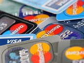 Vyb�rat z bankomatu i platit kartou u obchodn�ka m��ete jen do v��e limitu.