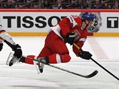 Martin Erat se sna�il ujet do brejku, ale byl faulovan�.