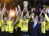 DOUBLE. Fotbalist� Dortmundu zv�t�zili ve fin�le N�meck�ho poh�ru, a z�skali