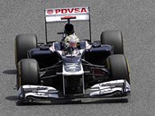 VE VEDEN�. Pastor Maldonado s williamsem jede na prvn�m m�st� ve Velk� cen�