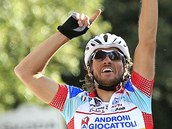 ITALSKÝ SEN. Roberto Ferrari, který zavinil hromadný pád ve 3. etap�