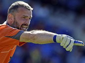 Jarom�r Bla�ek, g�lman FC Vyso�ina Jihlava, oslavil se sv�mi spoluhr��i postup