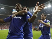 Didier Drogba z Chelsea vst�elil ve fin�le fotbalov� Ligy mistr� vyrovn�vac�
