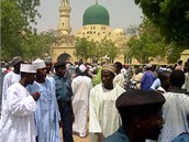 Hromadná svatba ve m�st� Kano na severu Nigérie (15. kv�tna 2012)