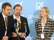 Místopředseda strany Jiří Kohout, předseda Radek John a místopředsedkyně