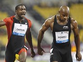 Justin Gatlin (vlevo) a Asafa Powell v b�hu na 100 metr� na m�tinku Diamantov�