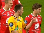 Fotbalisté Bergenu a Lilleströmu domlouvají, jak padne "kompenzační" gól.