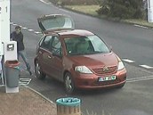 Zlod�j �erpal pohonn� hmoty do vozidel zna�ek Citro�n a Renault. Na obou byla