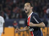HRDINA Z�PASU. Nene z Paris Saint-Germain nast��lel proti Rennes hattrick.
