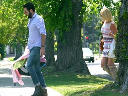Katherine Heiglová a Josh Kelley si nesou domů dceru Adalaide Katherine Heiglová a Josh Kelley si nesou domů dceru Adalaide