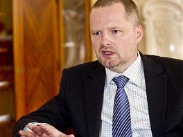 Ministr školství Petr Fiala při rozhovoru pro MF DNES (17. května 2012) Ministr školství Petr Fiala při rozhovoru pro MF DNES (17. května 2012)