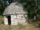 Opuštěný kažun poblíž cesty ze Žminje do osady Orbanići. Tohle je typické Opuštěný kažun poblíž cesty ze Žminje do osady Orbanići. Tohle je typické