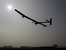 Letoun Solar Impulse kr�tce po startu ze �v�carska do Maroka  