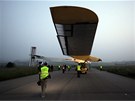 Letoun Solar Impulse p�ipraven na start ze �v�carsk�ho aerodromu v Payenne 