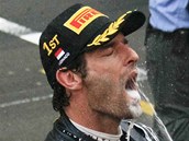 D�M SI DO NOSU. Australan Mark Webber vyhr�l Velkou cenu Monaka formule 1 a za