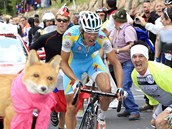 LI�KA POPOH�N� K�I��KA. Roman Kreuziger si jede pro prvenstv� v 19. etap� Gira,