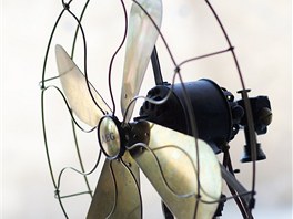 Autorem v�tr�ku byl Peter Behrens, prvn� pr�myslov� design�r.