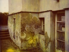 V roce 1991 si Cysařovi požádali o restituci. Tahanice s Prahou 5 ukončil až V roce 1991 si Cysařovi požádali o restituci. Tahanice s Prahou 5 ukončil až