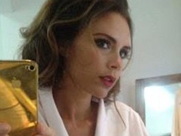Victoria Beckhamová před focením pro US magazine Victoria Beckhamová před focením pro US magazine