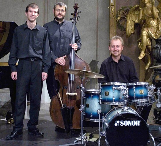 Tom Vyb�ral Trio