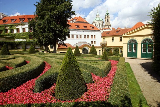 Vrtbovsk� zahrada v Praze
