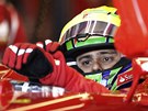 Felipe Massa z Ferrari p�ed za��tkem t�et�ho m��en�ho tr�ninku na Velk� cen�