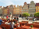 NA RYNKU. Hlavn� n�m�st� m� prozaick� n�zev Rynek �ili n�m�st�. Je opravdu