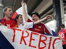 Z T�EBÍ�E DO VRATISLAVI. Do polského fotbalového m�sta mí�ily stovky lidí z