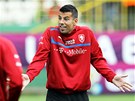 A CO JÁ S TÍM? Útočník fotbalové reprezentace Milan Baroš nasadil udivený výraz A CO JÁ S TÍM? Útočník fotbalové reprezentace Milan Baroš nasadil udivený výraz